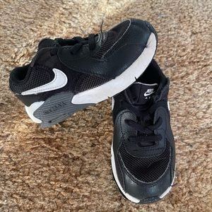 Boys NIKE tennis shoes